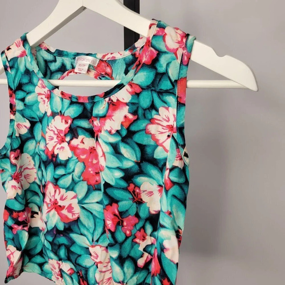 Xhilaration  Crop Tank - Picture 3 of 4